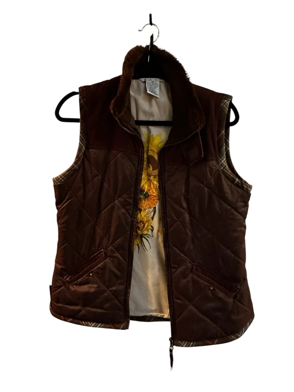 Cabi quilted puffer  #Quilted Sleeveless Jacket Vest - Brown - Picture 2 of 5